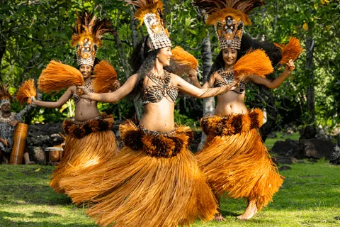 タヒチ観光局Presents 「奇跡の楽園 タヒチの島々 ~鼓動が響く、タヒチアンダンス~」 写真